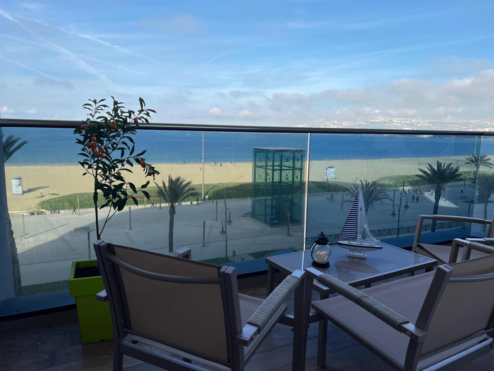 De Luxe Avec Vue Sur *